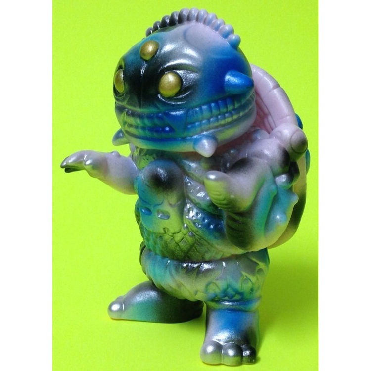 BATTLE BRUISED MINI CHEESTROYER by Glenn Manders