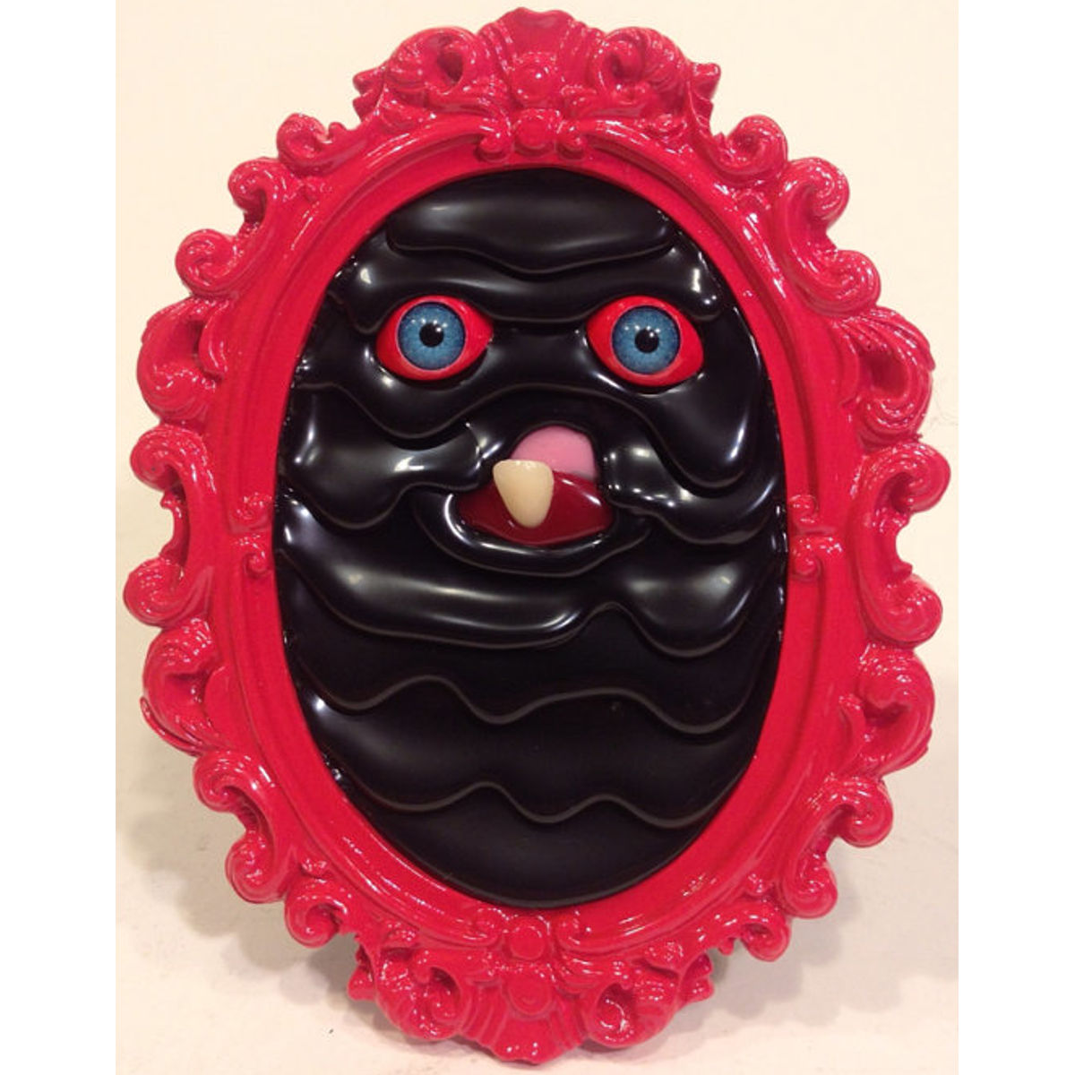 MeltMonsterPortraits - black/red