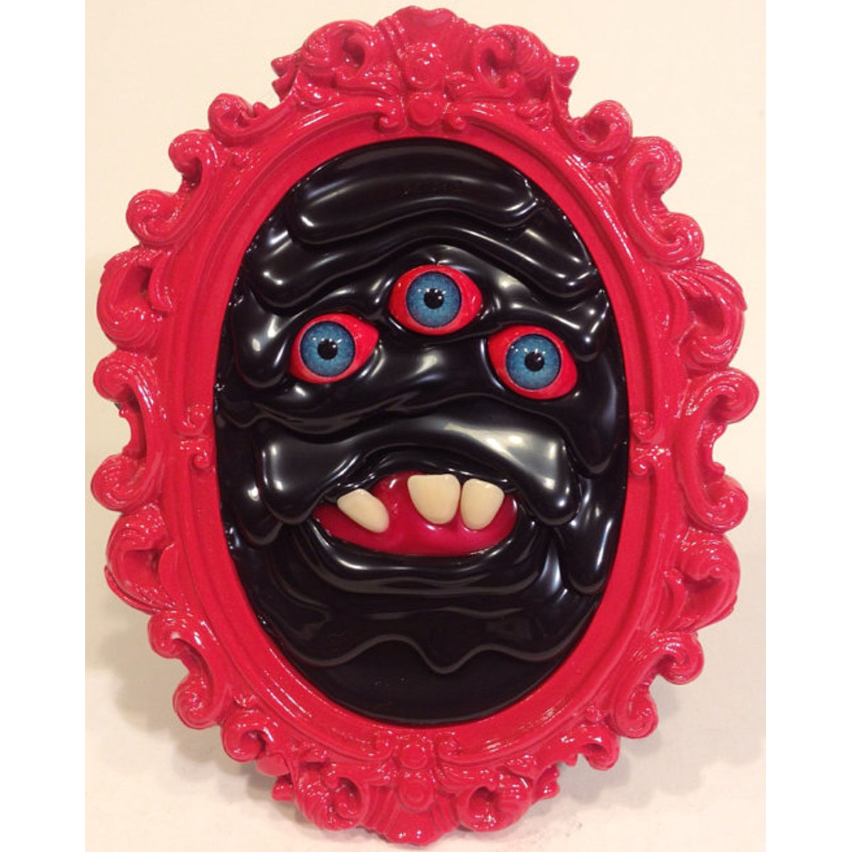 MeltMonsterPortraits - black/red