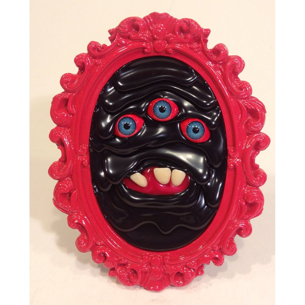 MeltMonsterPortraits - black/red