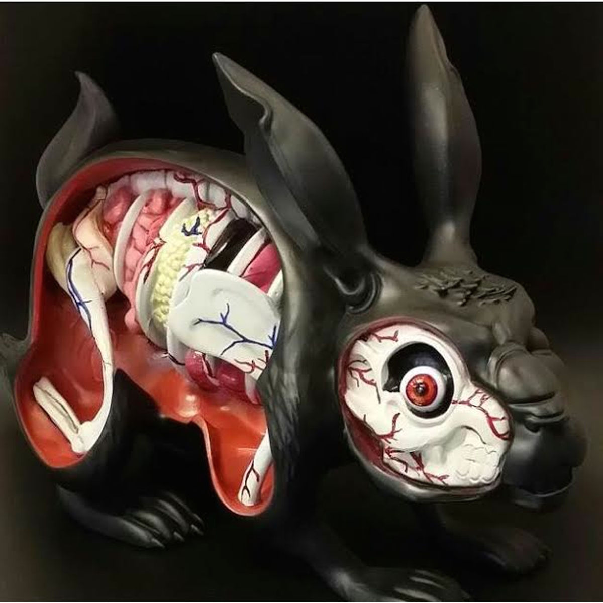 LEPUS PELLIS OS OMENTUM - HAND PAINTED