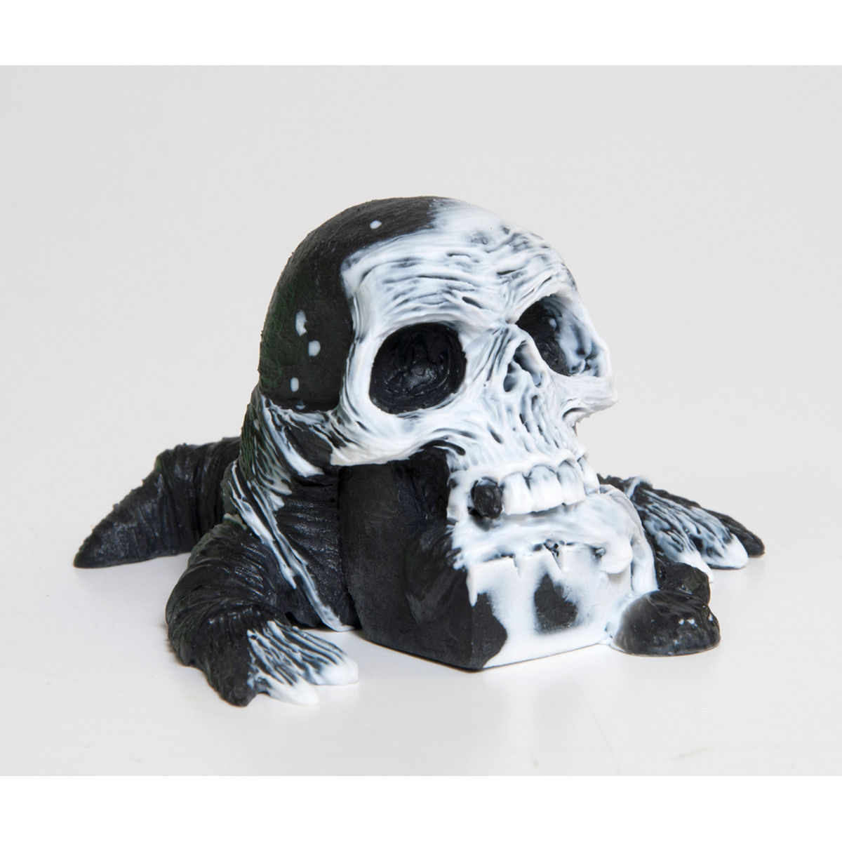 Skulor the Worm King - Marbled Resin (B&W)