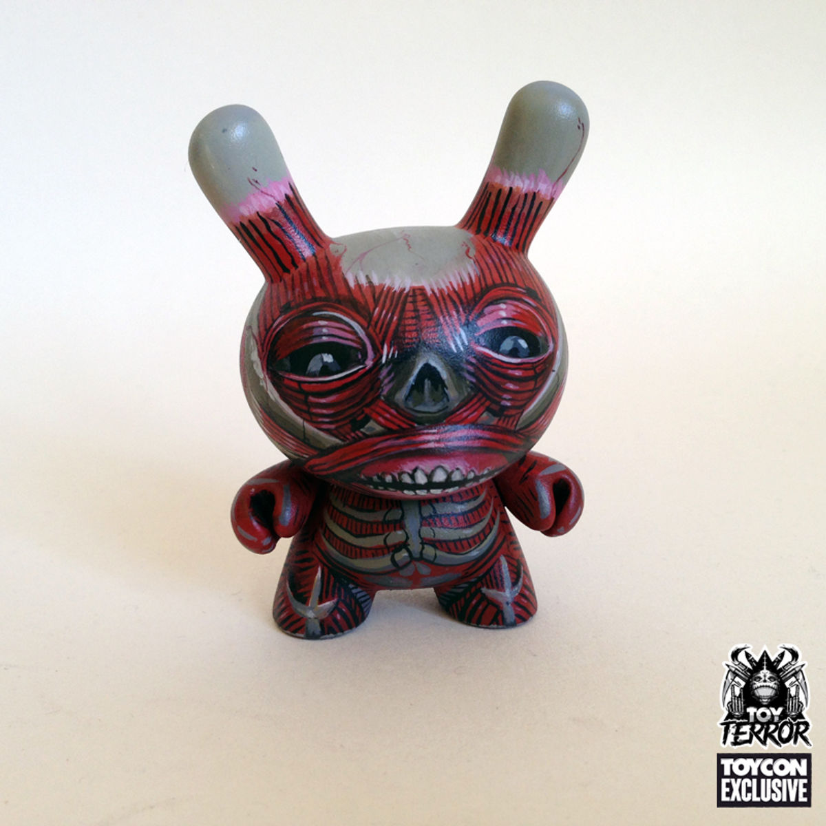 TITAN DUNNY