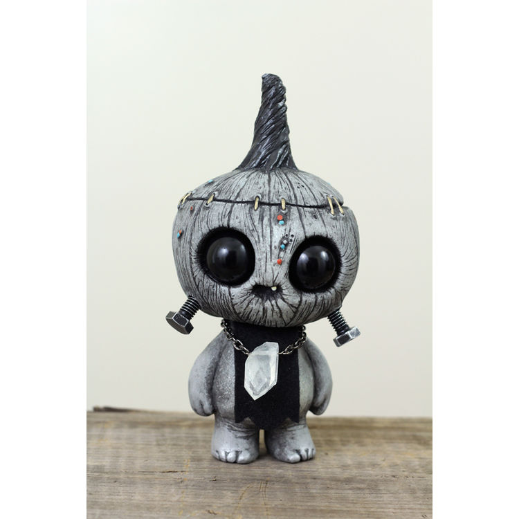 Mono Crystal Guard Gourdwort by Chris Ryniak
