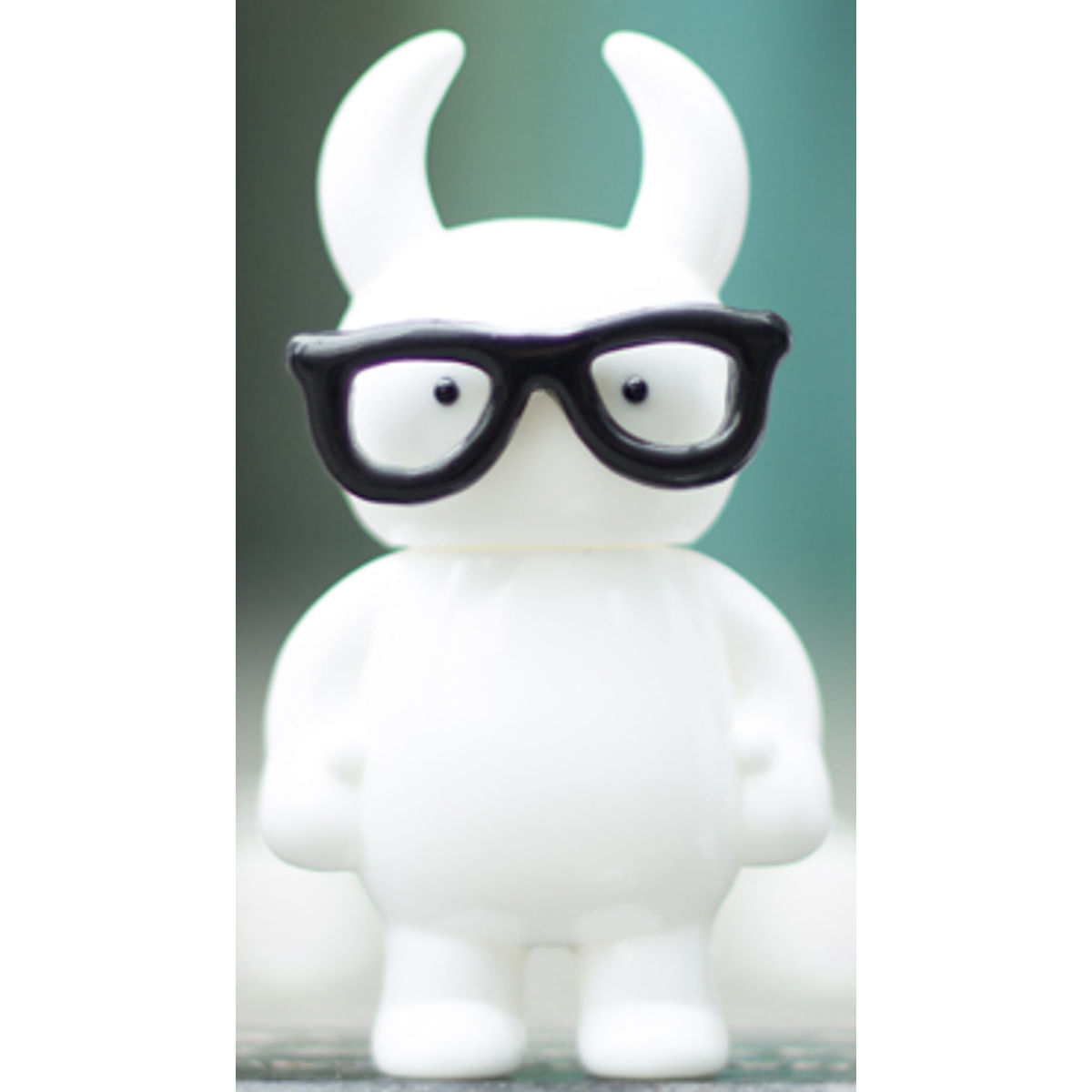 COOLENS x UAMOU - MEGANE UAMOU