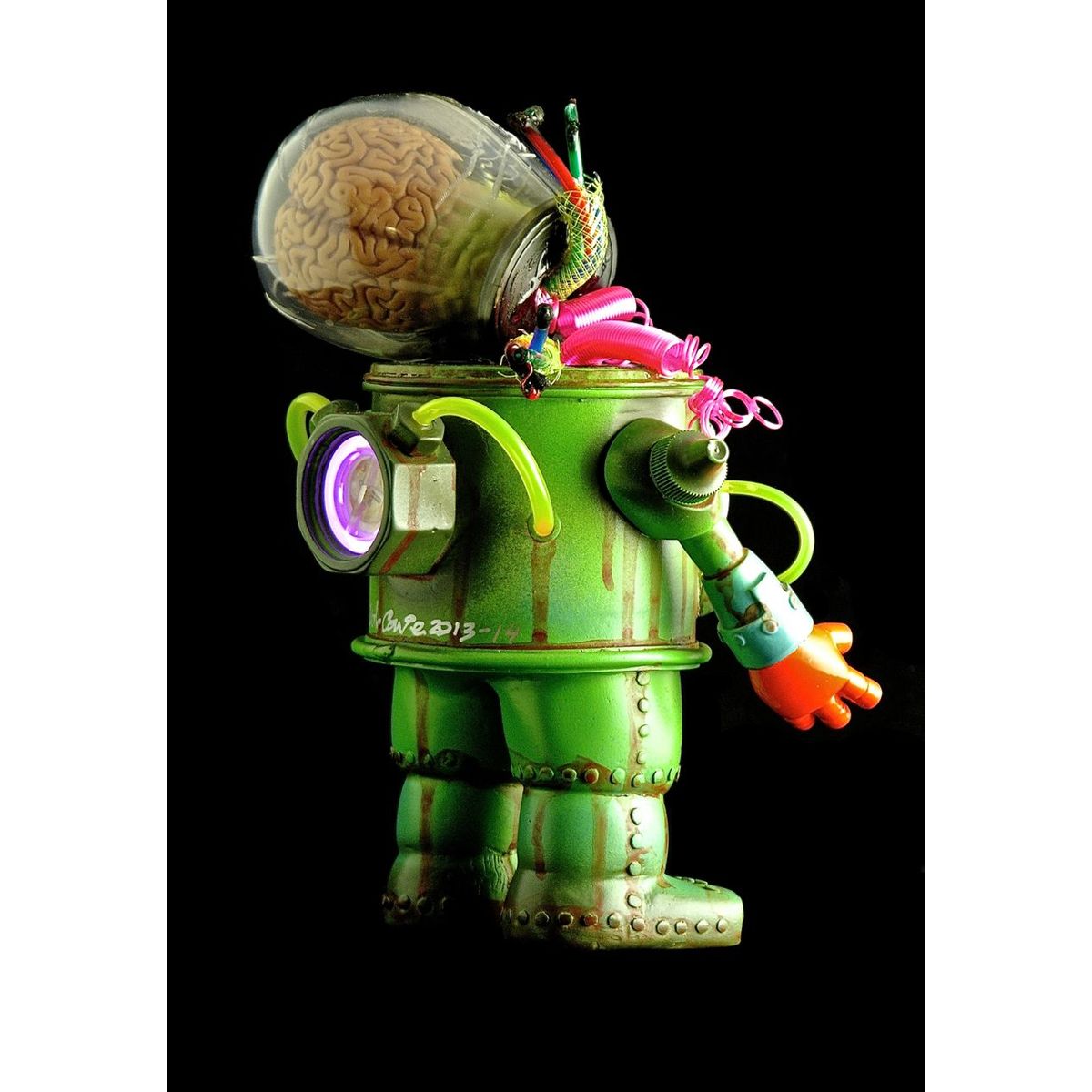 Battle Damaged Mars Attack Misfit Robot