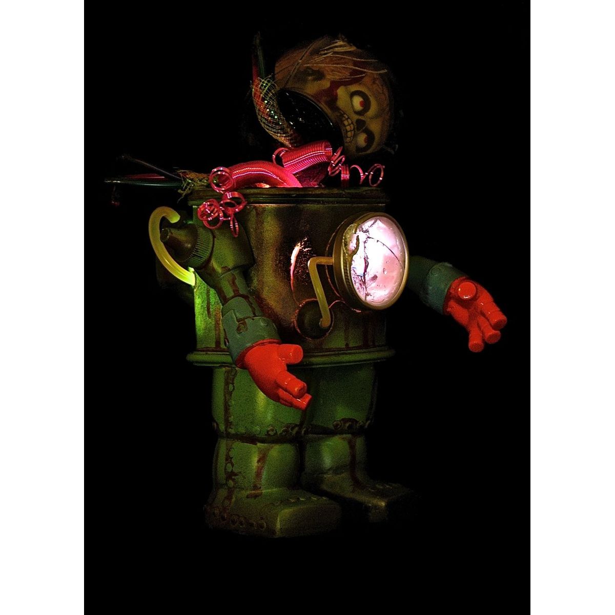 Battle Damaged Mars Attack Misfit Robot