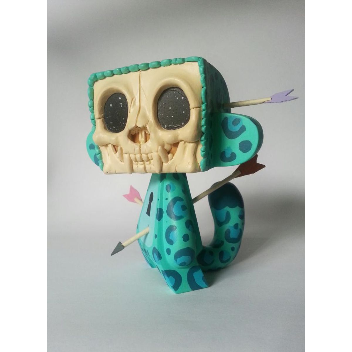 arrow penetrated animal