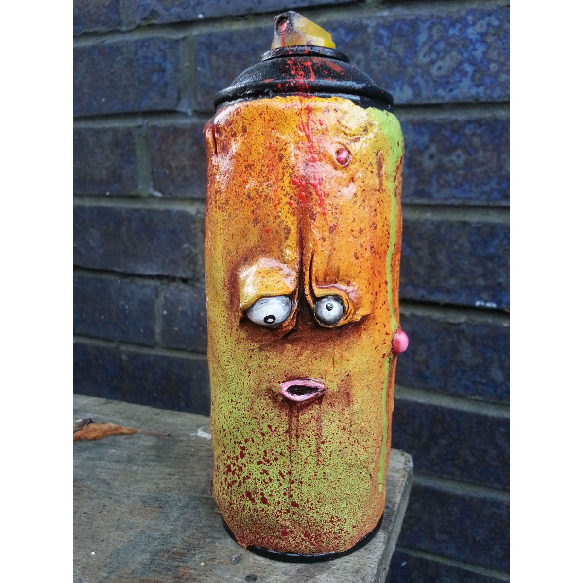 CUSTOM SPRAY CAN HAND PAINTED GRAFFITI FACE SCULPTURE