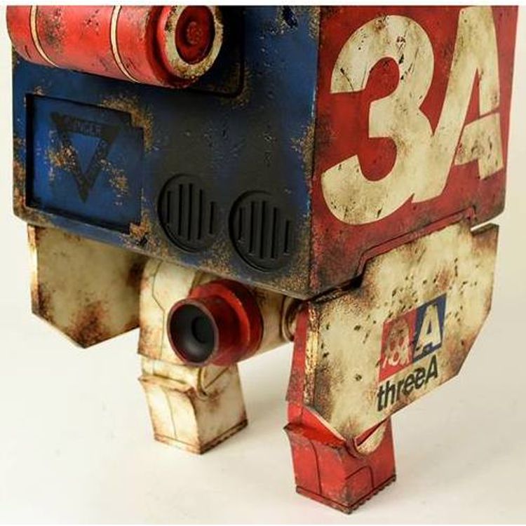 Mighty Square - ThreeA Vintage by Ashley Wood