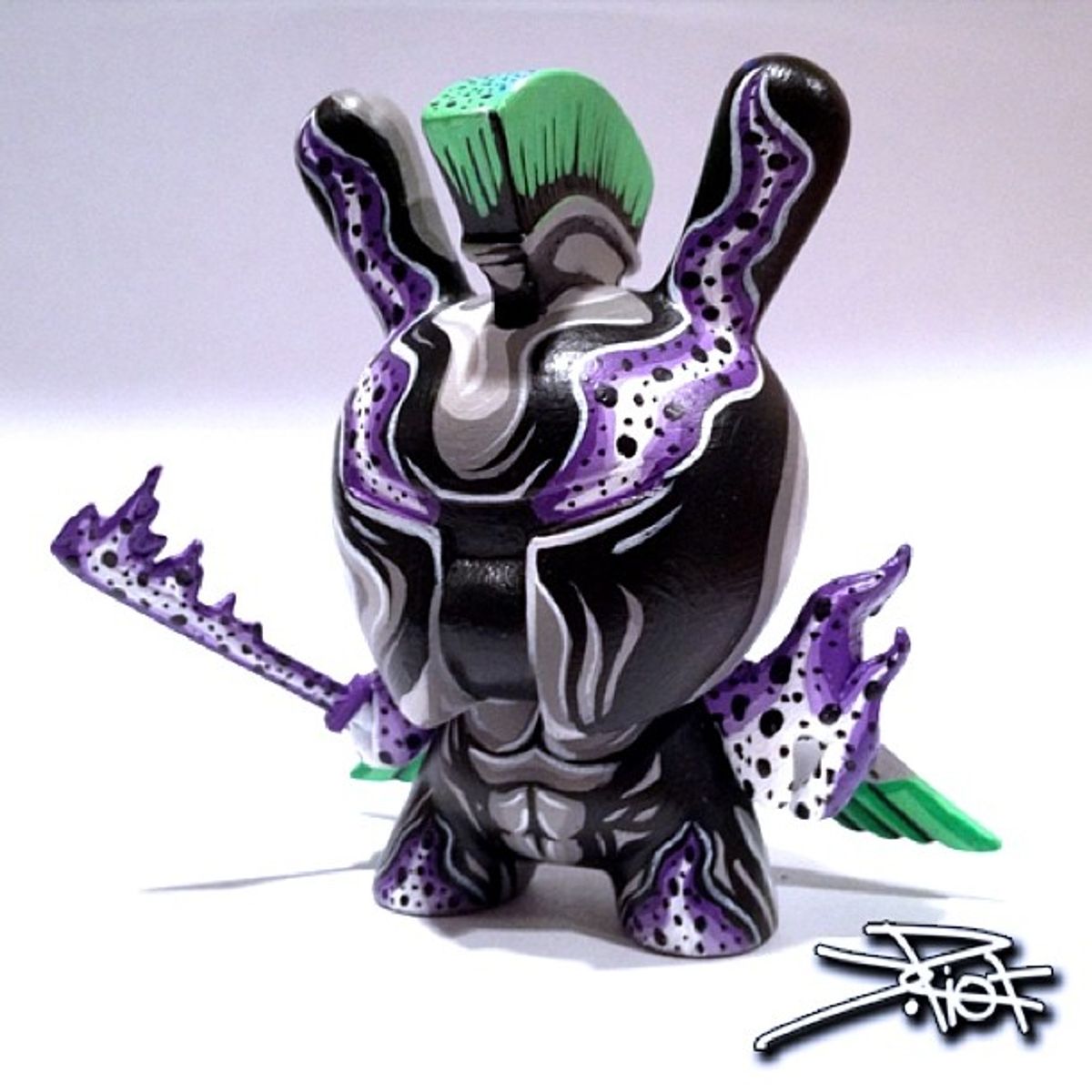 Omega Apocalypse Rioteer