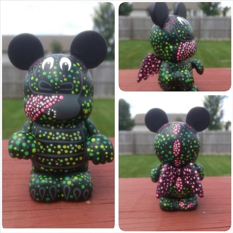 Elliott by crazy4vinyls (Josh Edwards)