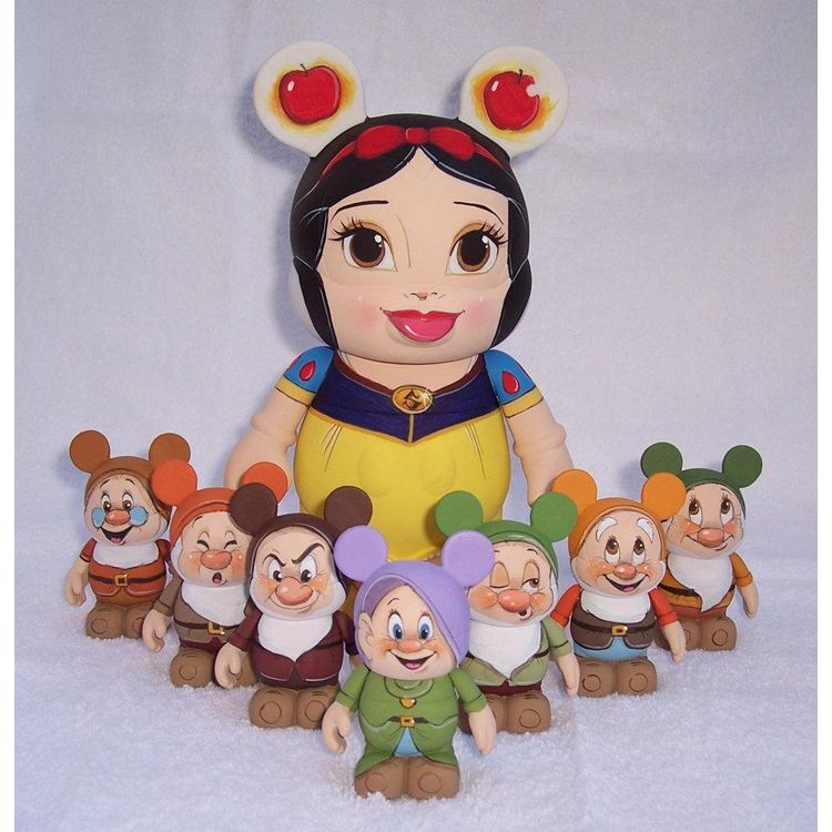 Snow White and the 7 Dwarfs by Mark J. Hoffmann