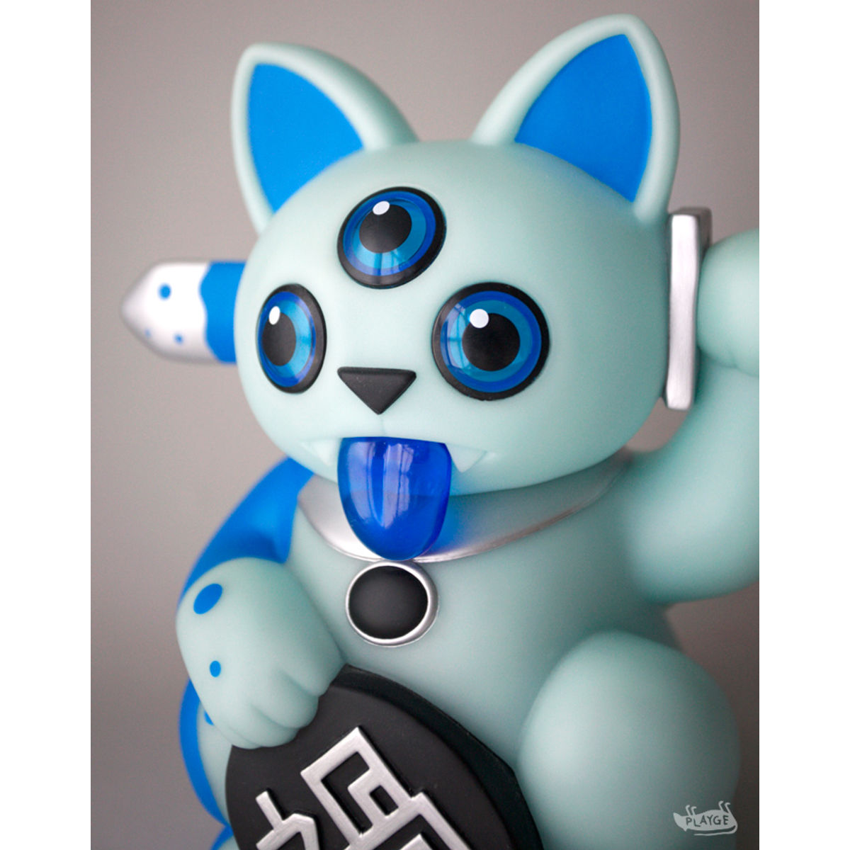 Misfortune Cat - Black & Blue GID Chase