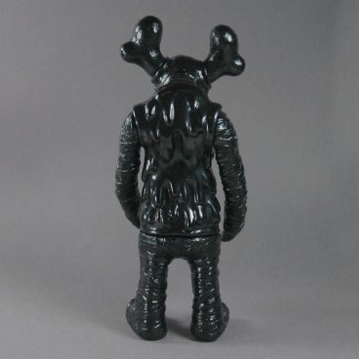 CROSSBONES ZOMBIE BLACK