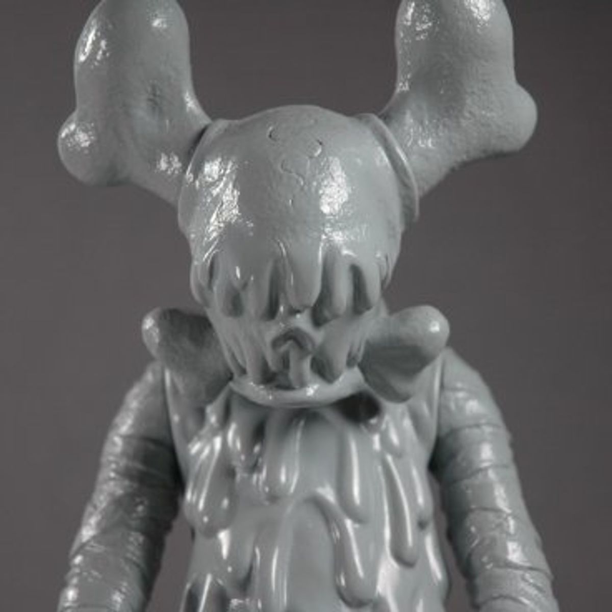 CROSSBONES ZOMBIE GRAY