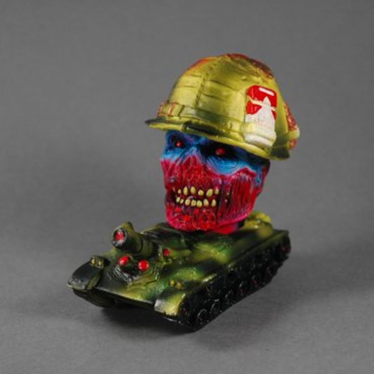 MECHANIZED ZOMBIE WITH HELMET