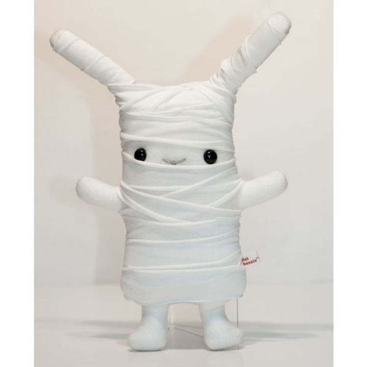 Flat Bonnie (Mummy) by Flat Bonnie