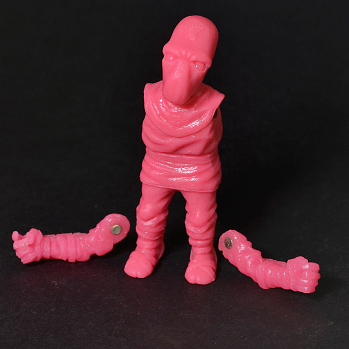 Footmen (Neon Tribes blind bag) - pink