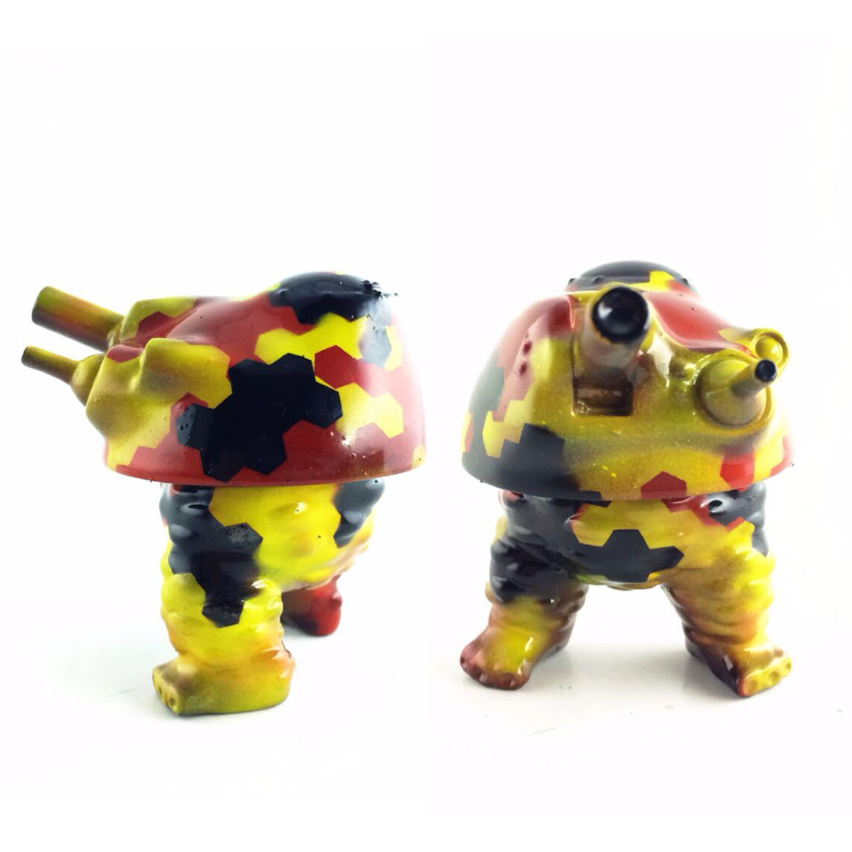 OP custom "hazmat" hex camo mini eyezon and kaiju tank set