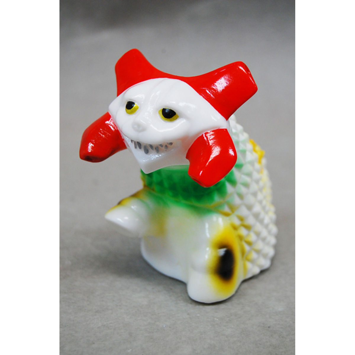 invited Giradorasu (white)