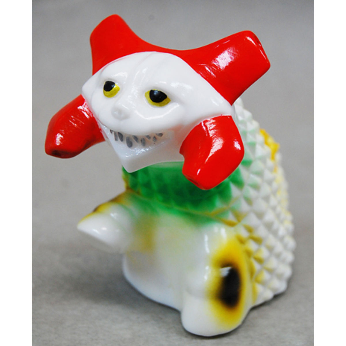 invited Giradorasu (white)