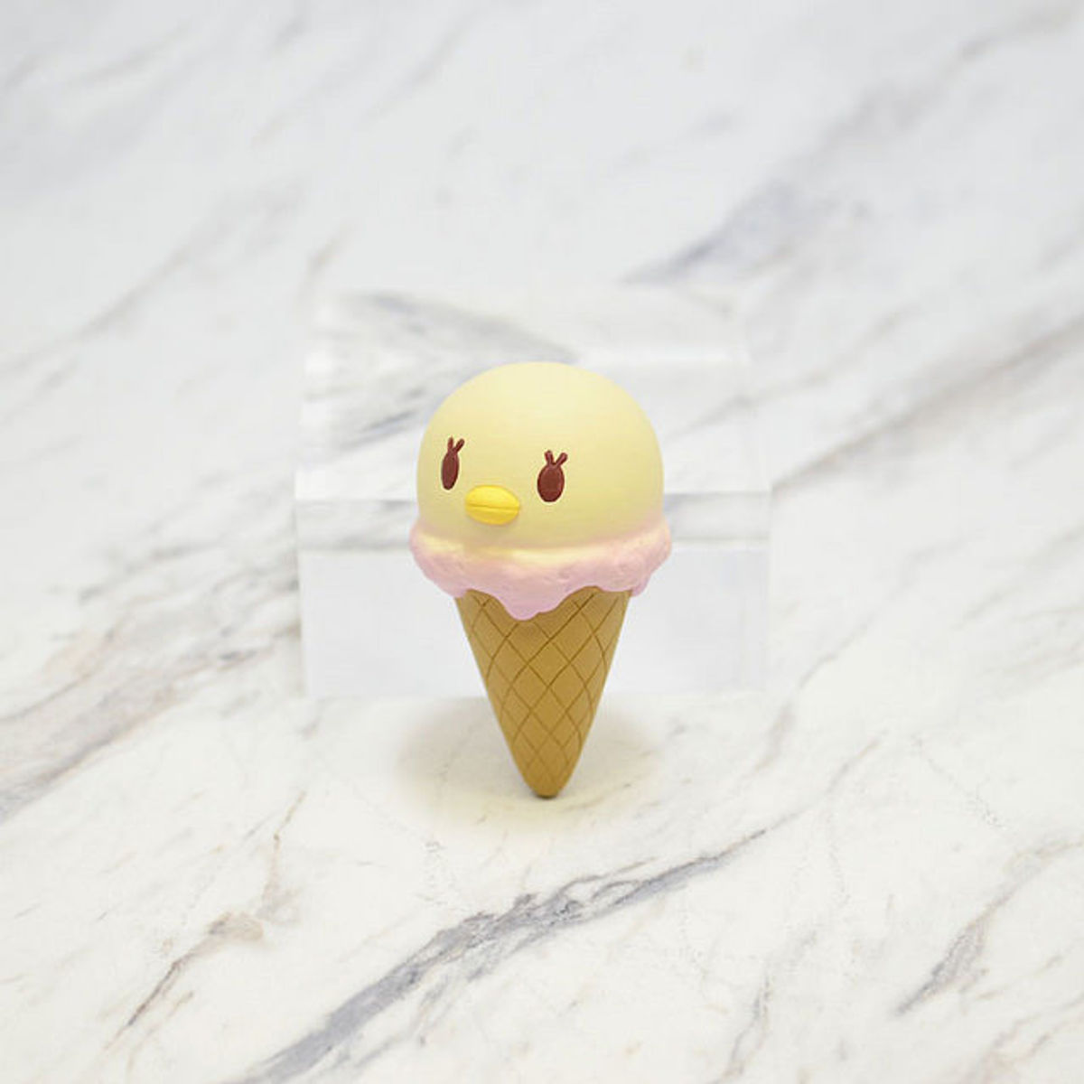 Piyo-chan - ice cream chicken