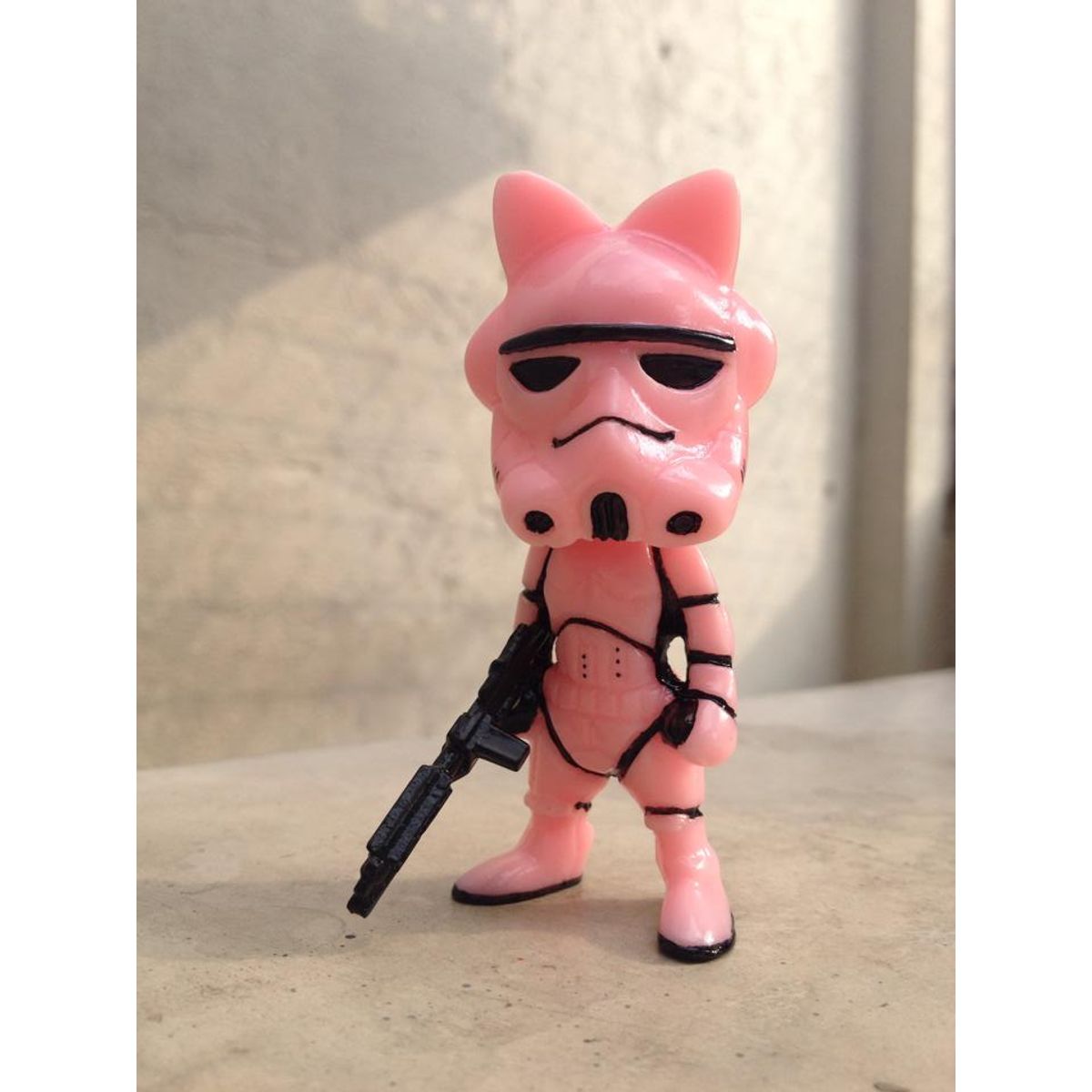 CATTROOPER Shocking Pink Glow in the dark