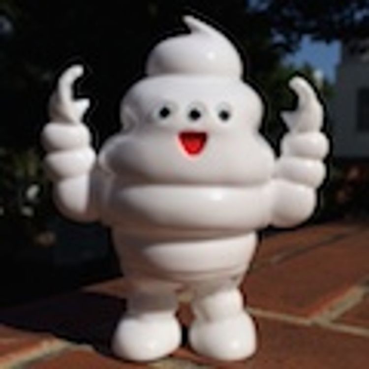 SOFTMAN - white by Art Junkie (Shinichiro AJ Kato)