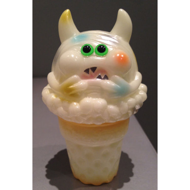 Ice Cream Monster - Dcon GID - 2 eyes by Aya Takeuchi