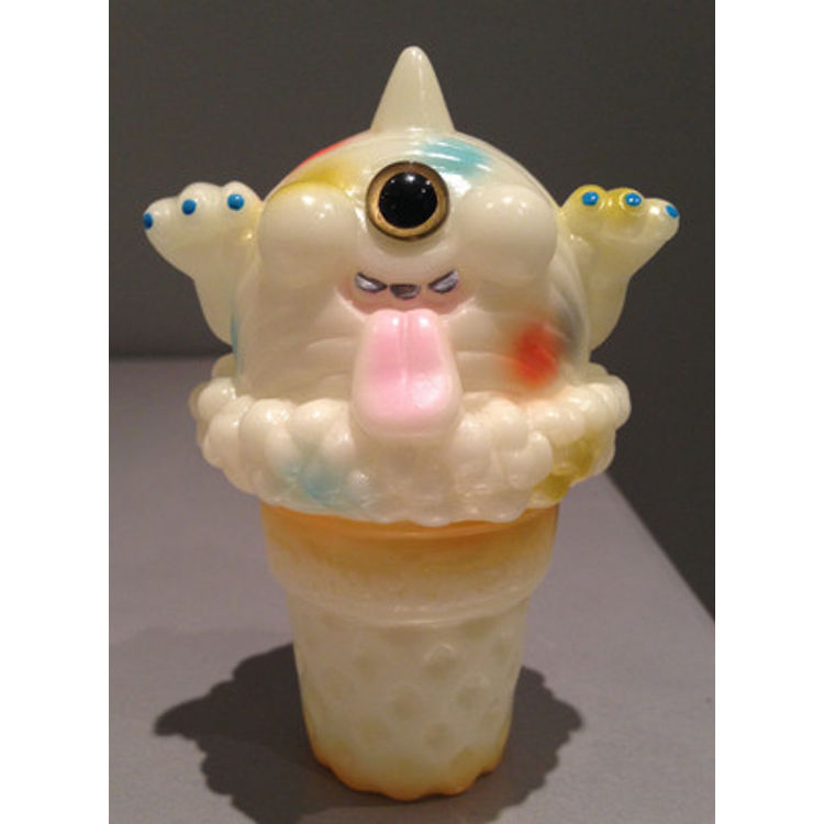 Ice Cream Monster - Dcon GID - 1 eye by Aya Takeuchi
