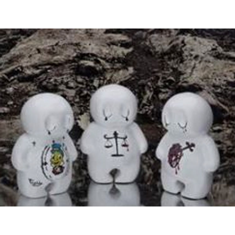AWARENESS by La Maison de Mageritdoll