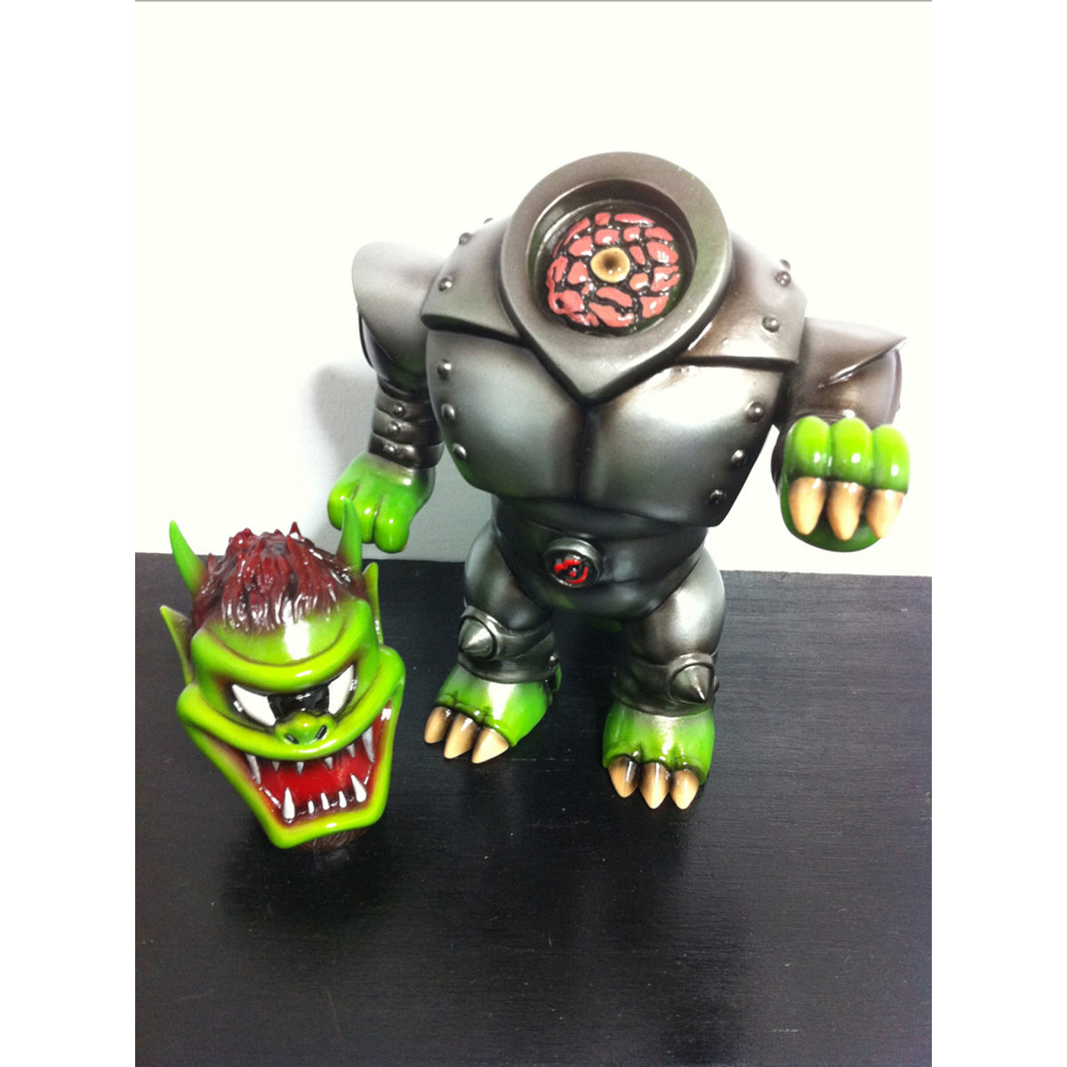 RAMPAGE custom Zoomoth "Shielder"