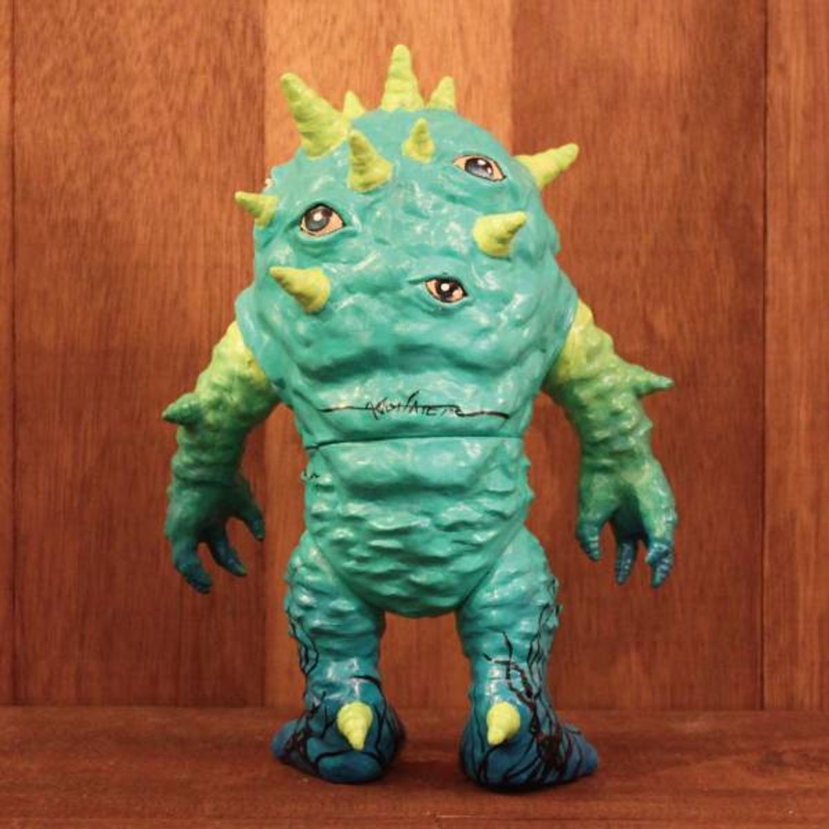 Mr. Smily the too many eyes