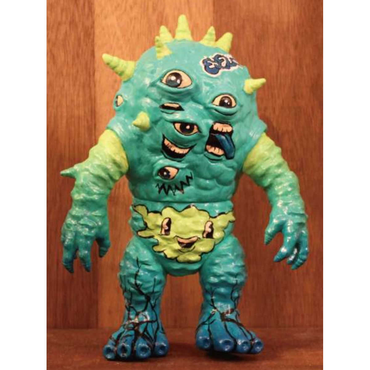 Mr. Smily the too many eyes