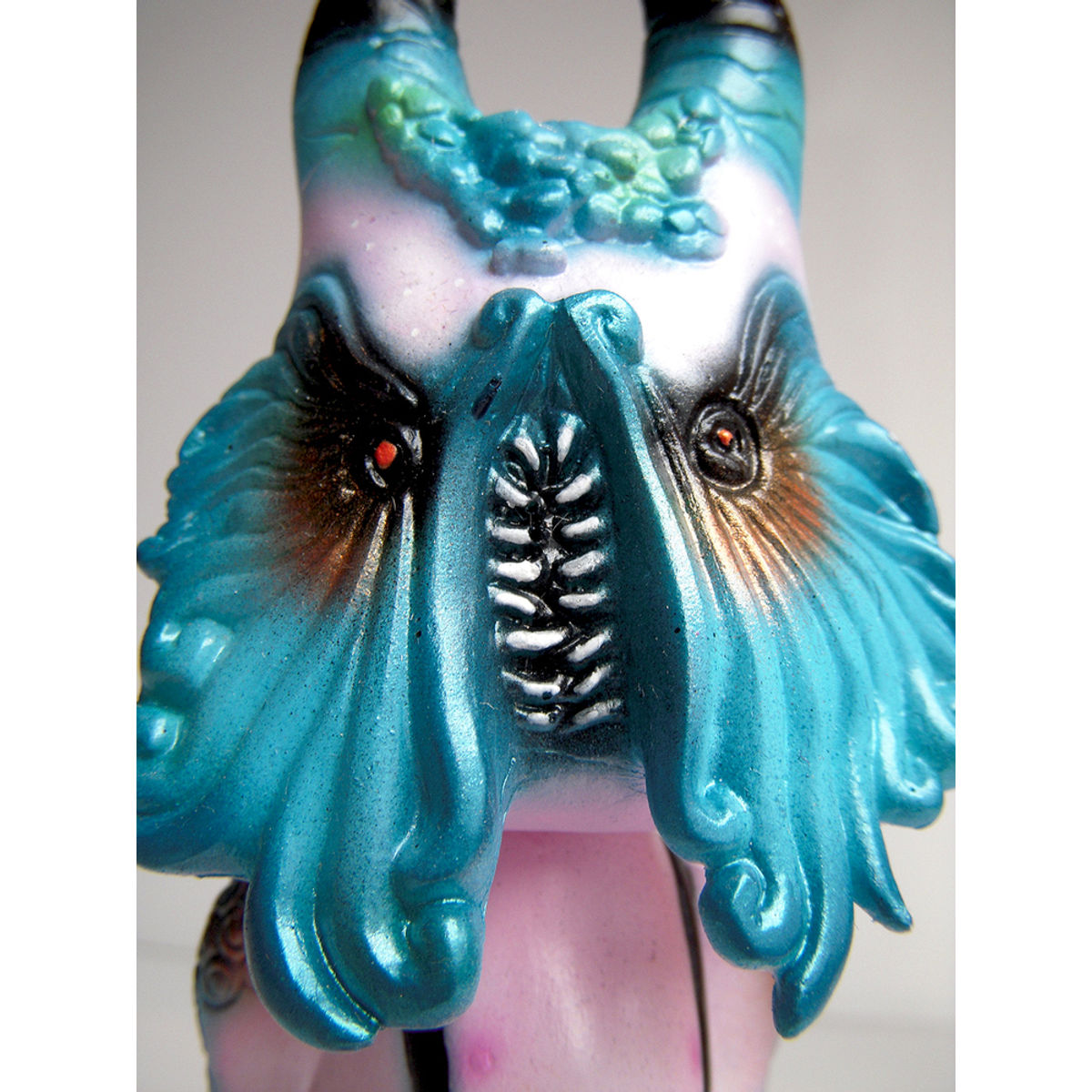 CYCO BOB BOBBLE HEAD IN BLUE AND PINK