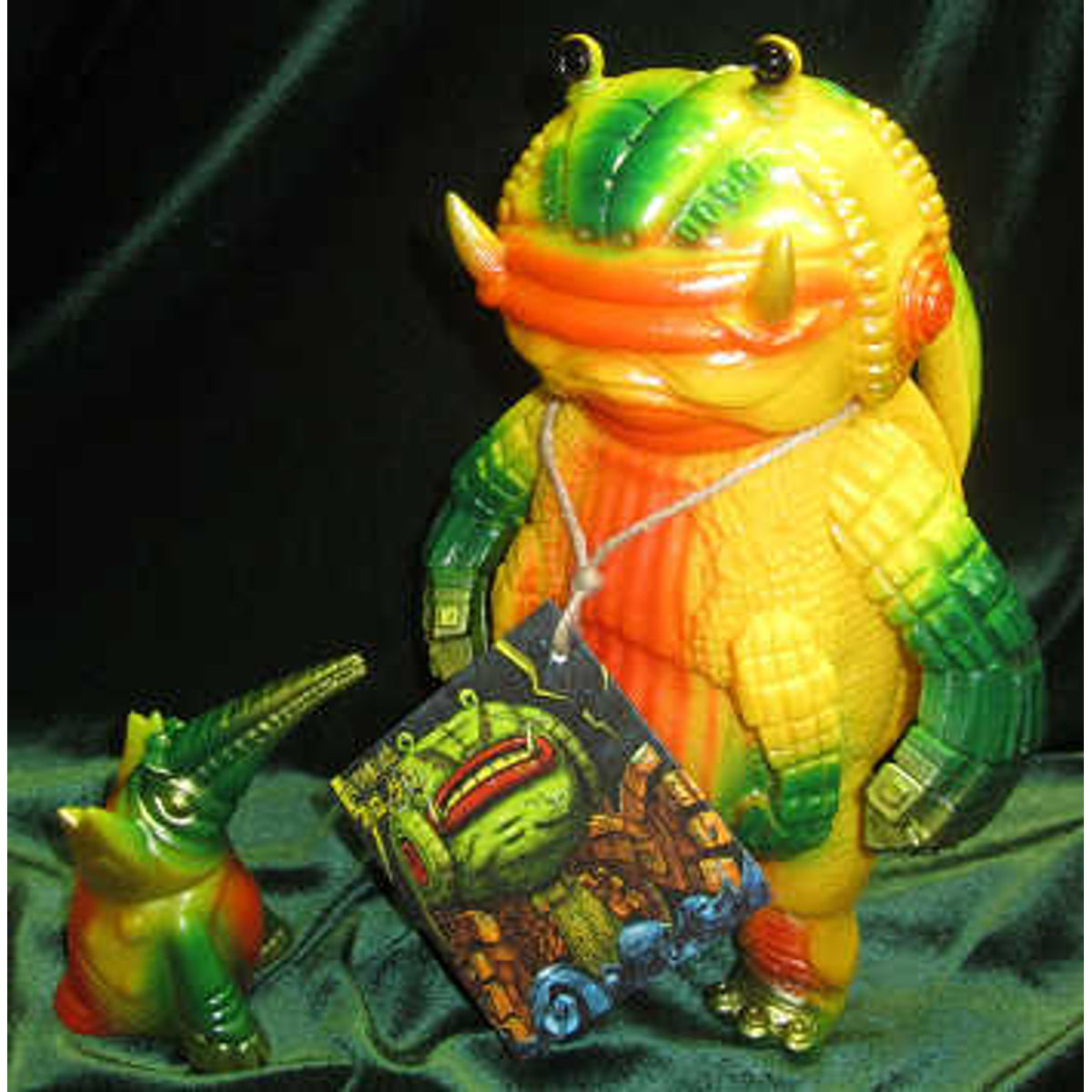 Sugiyama real legend巨蛙Furoggen Tamagokera set ( yellow Marsh )