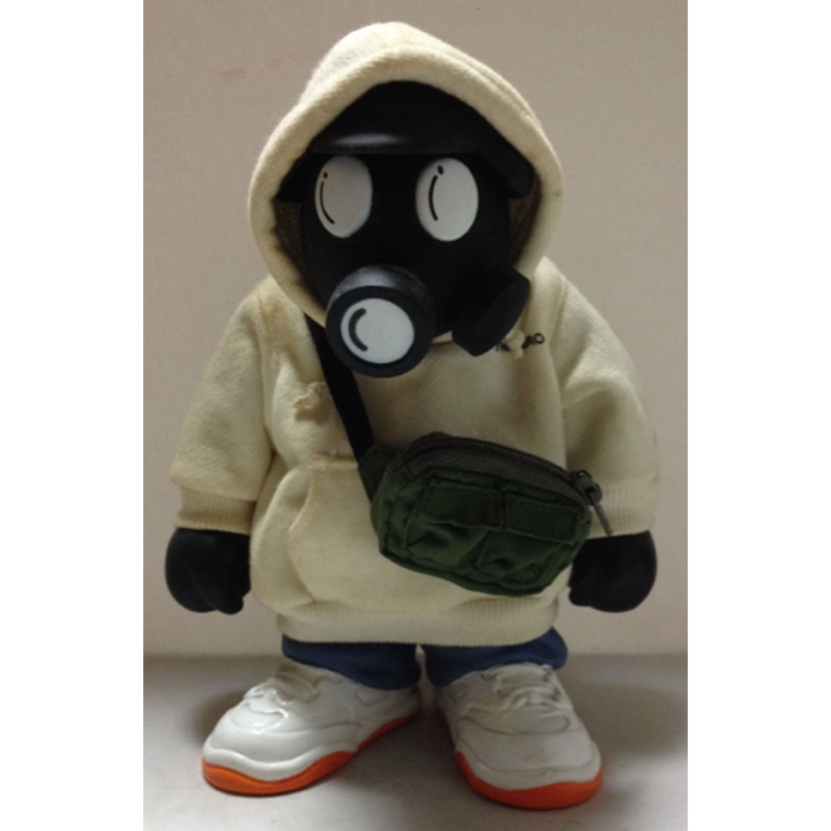 Gas Mask - white