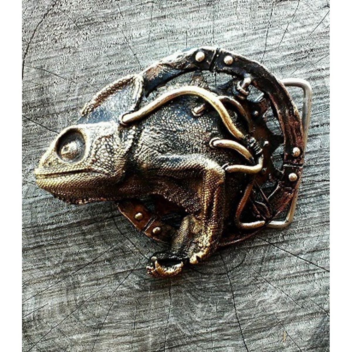 Cyberpunk Chameleon Buckle