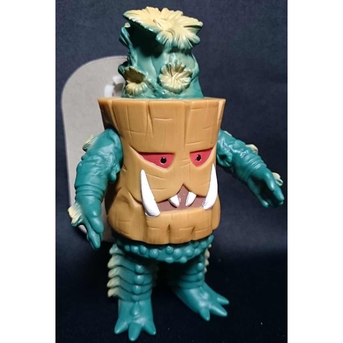 Bandai spark Dolls Ultra Monster 500-22 mortar monster course