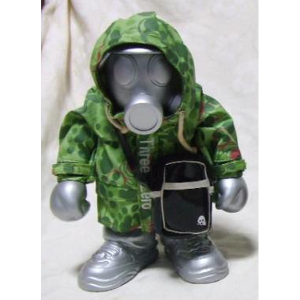 Gas Mask - silver w/ green camo