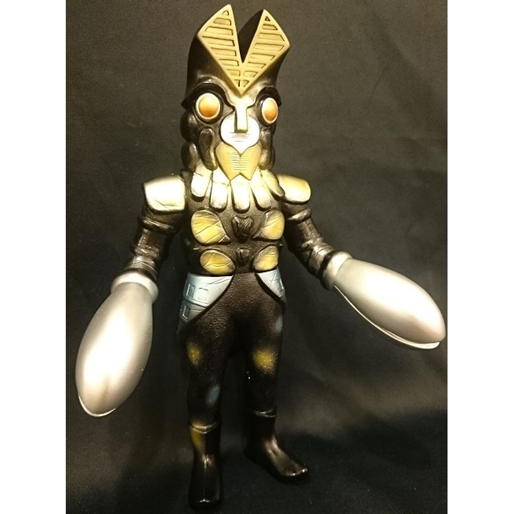 Tsuburaya Communications Monster Township Standard size Vartan by Tsuburaya