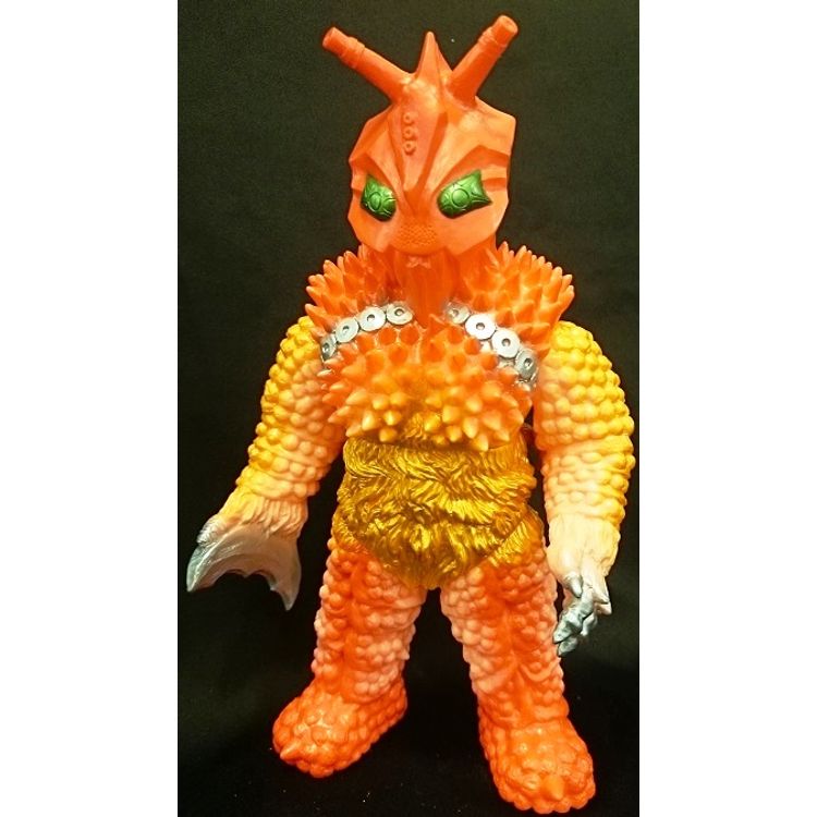 Tsuburaya Communications Monster Township Standard size different dimension superhuman huge Yapuru by Tsuburaya