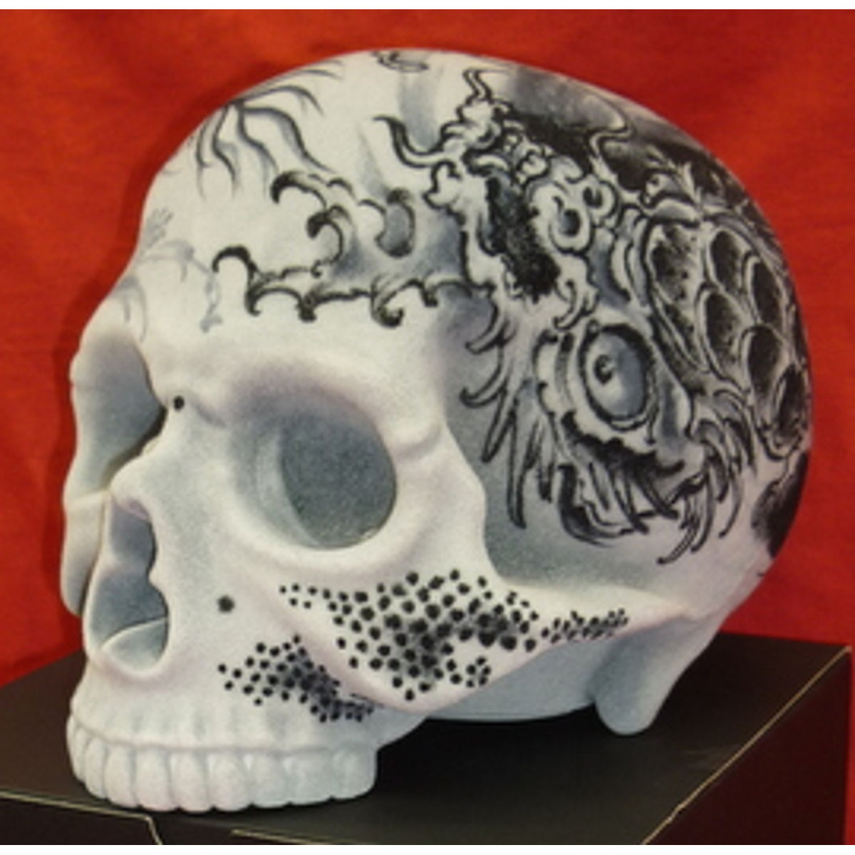 secret base 1/1 SKULL HEAD art direction by GANJI [ THREE TIDES TATTOO / gray Flocked ]