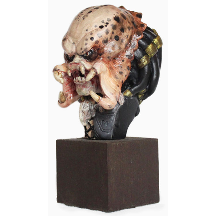 PREDATOR by dannytr4n (Danny Tran)