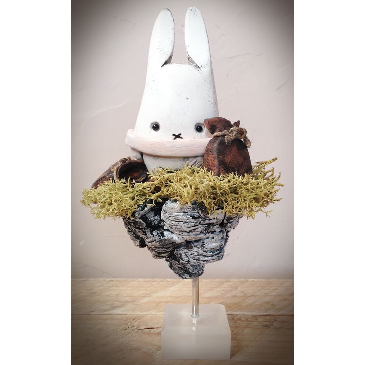 "Hibernation - Getting Ready" Figurine (2014) by KIBOOCHAN (Eugénie Bazelis)