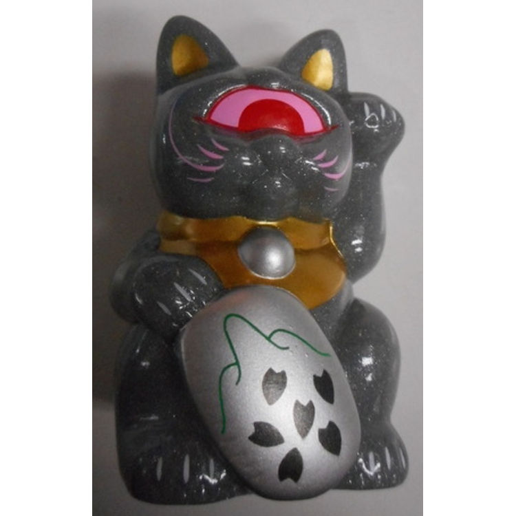 Fortune Cat Baby wild cherry tree / ( Gurerame molding ) by Real X Head (Mori Katsura)