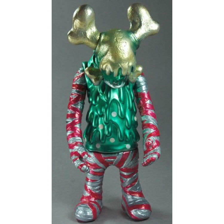 XMAS CROSSBONE KAIJU by Miscreation Toys (Jeremi Rimel)