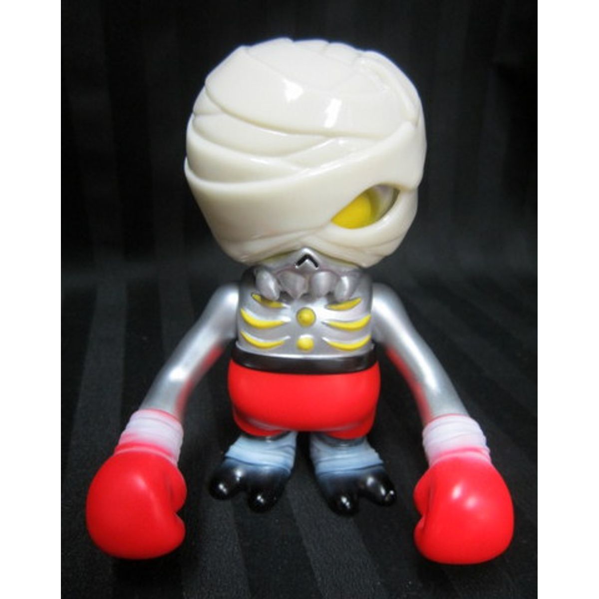Damaged Brain - Silver with white and red (Ubiq shoe ver)