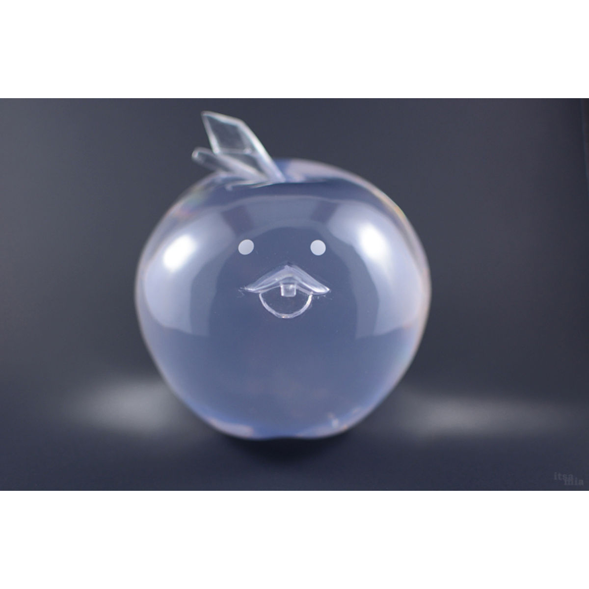 3AA Large Parade Autumn Apples (Black + Clear)